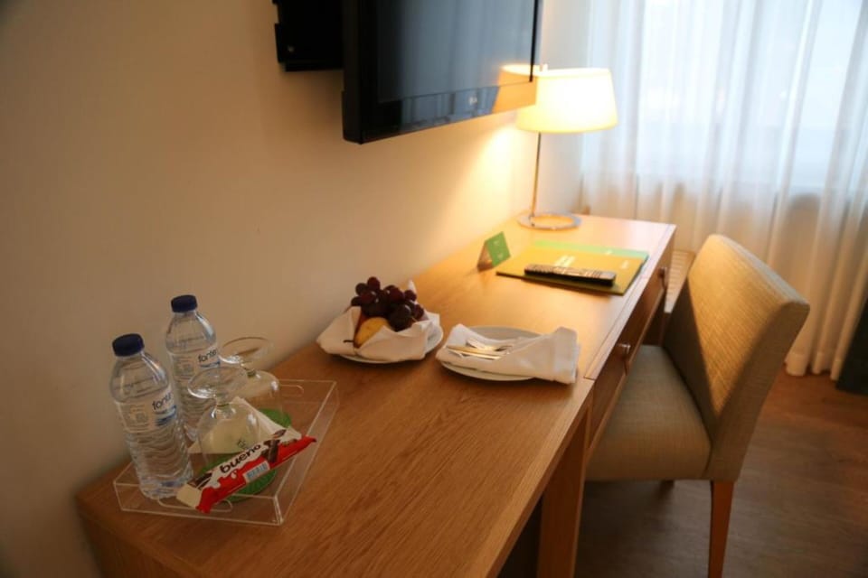 Minibar, desk, laptop workspace, blackout drapes