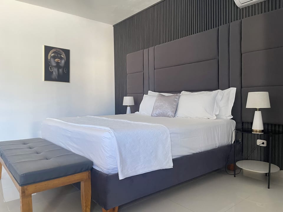 Frette Italian sheets, premium bedding, down comforters, pillowtop beds