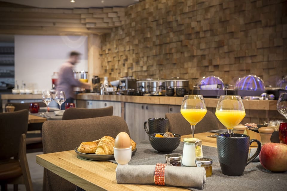 Free daily continental breakfast
