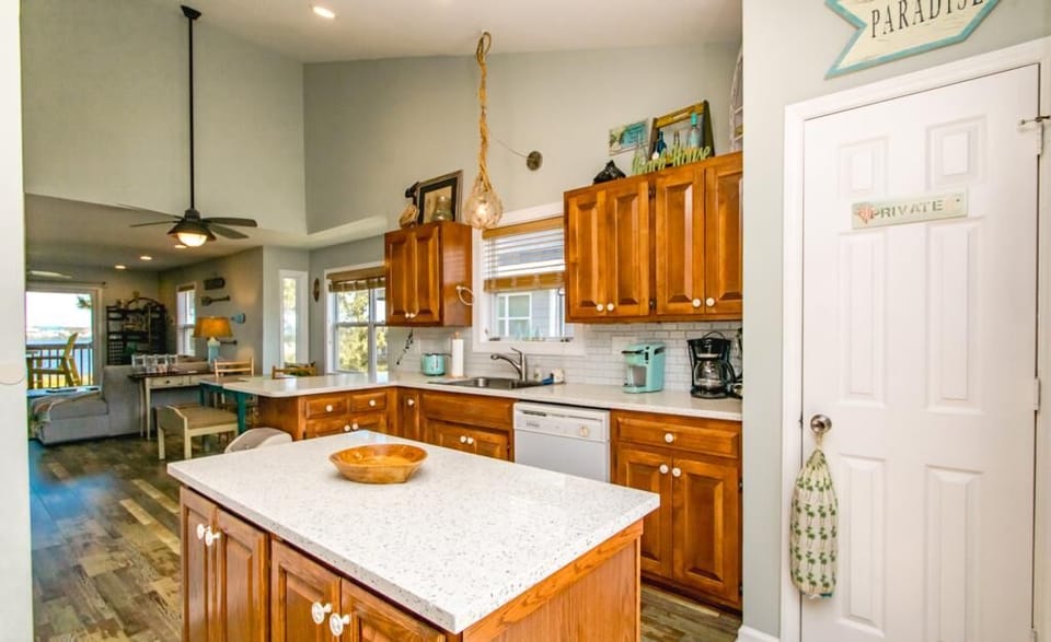 Kitchen II