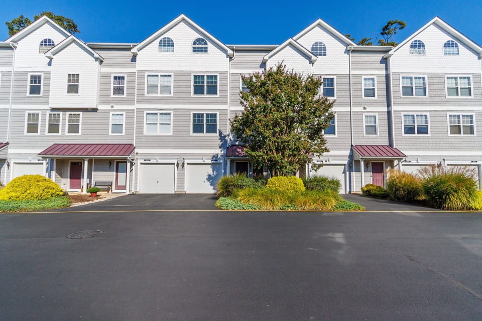Edgewater Park Townhouse
