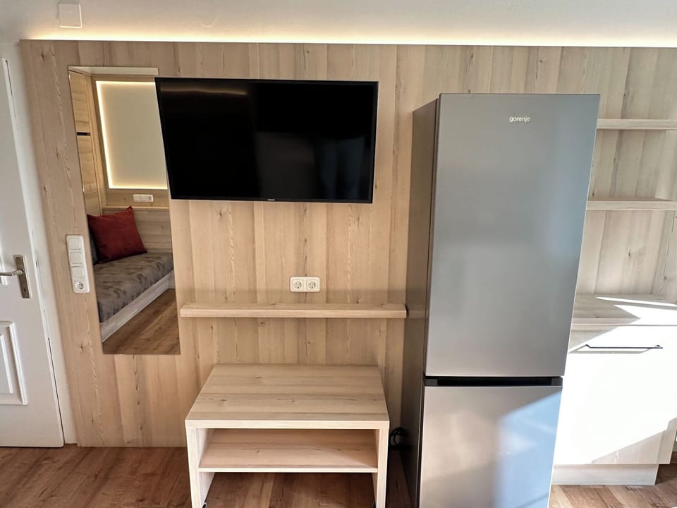 Superior Apartment, 1 Bedroom, Terrace (incl. Cleaning Fee 80€) | Living area | TV