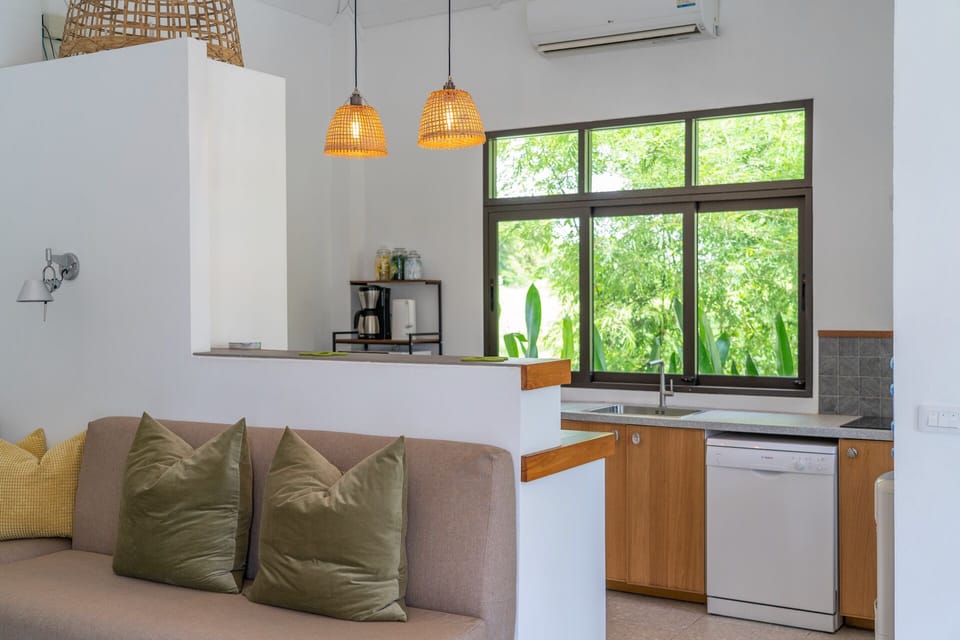 Comfort Villa | Living area | Smart TV, Netflix