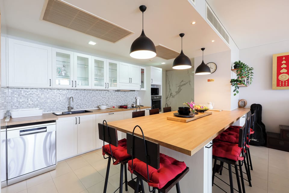 The Heights Ocean View 2-Bedroom Unit C1 | Private kitchen | Fridge, microwave, oven, stovetop