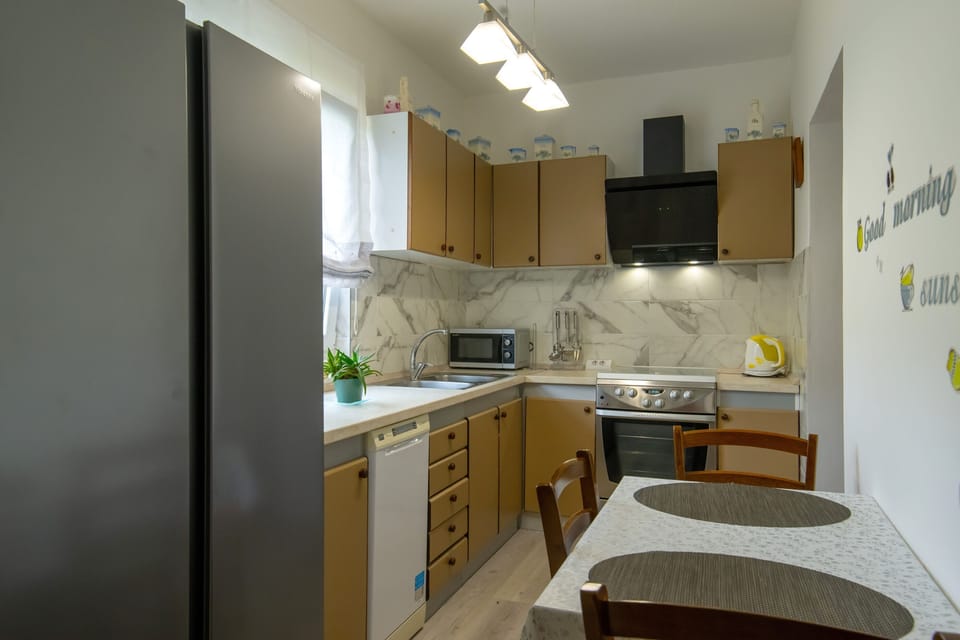 House | Private kitchen | Espresso maker, fridge, microwave, oven