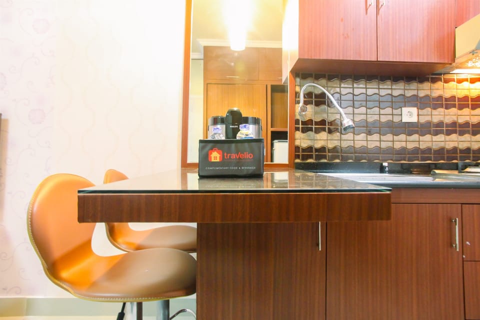 Room | Private kitchen | Fridge, stovetop, cookware/dishes/utensils