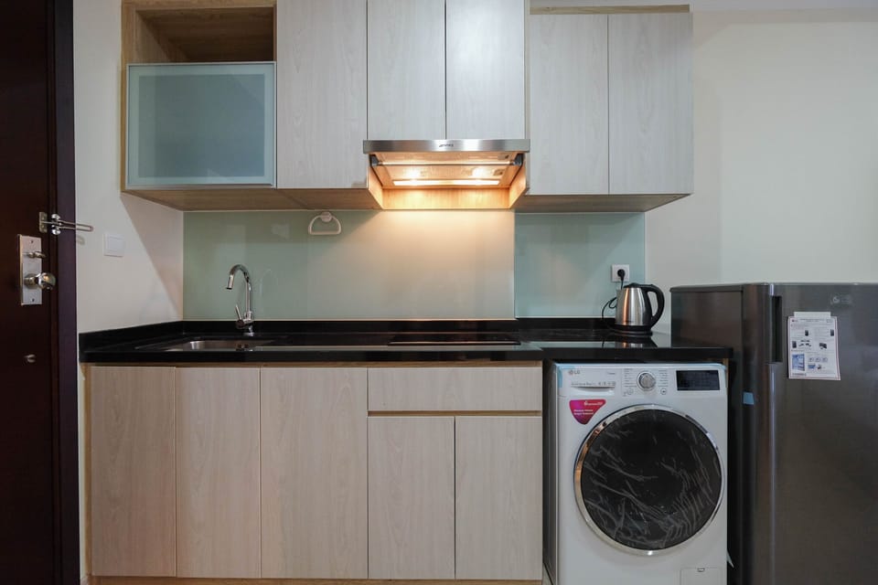 Room | Private kitchen | Fridge, stovetop, electric kettle, cookware/dishes/utensils