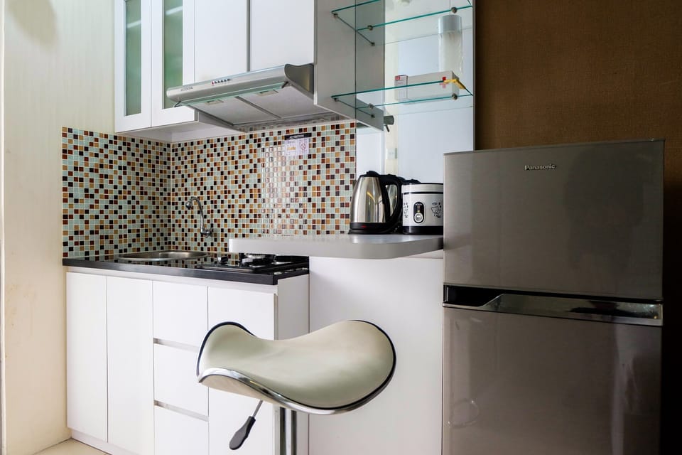 Room | Private kitchen | Fridge, stovetop, cookware/dishes/utensils