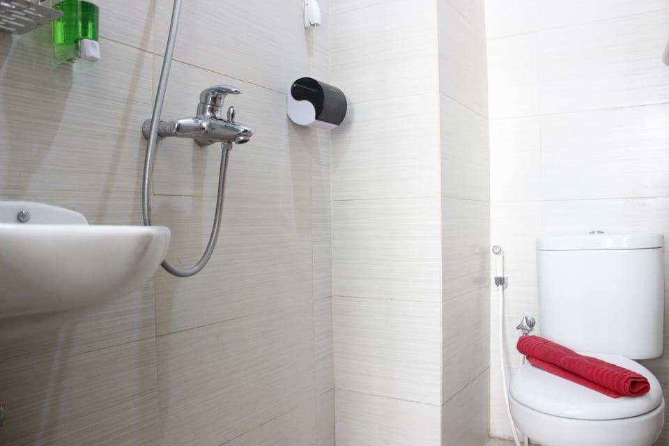Room | Bathroom | Shower, towels