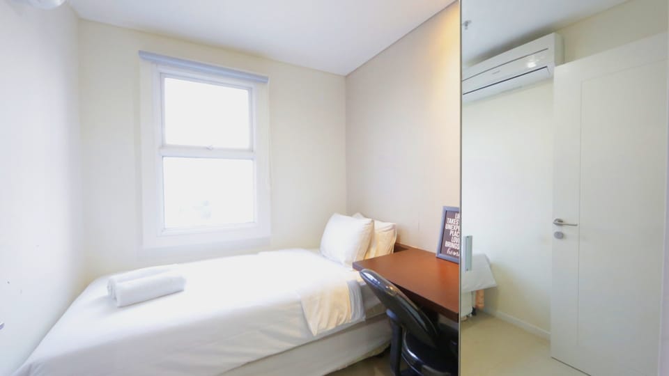 Room | 2 bedrooms, desk, free WiFi, bed sheets