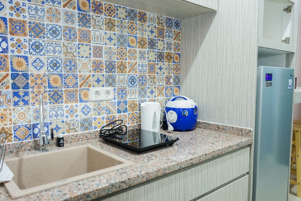 Room | Private kitchen | Fridge, stovetop, electric kettle, cookware/dishes/utensils