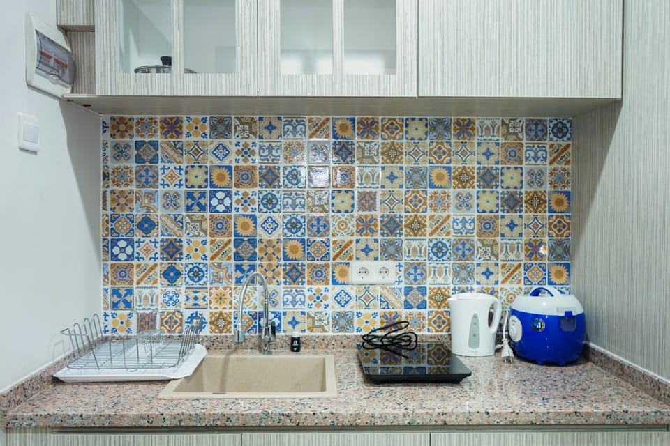 Room | Private kitchen | Fridge, stovetop, electric kettle, cookware/dishes/utensils