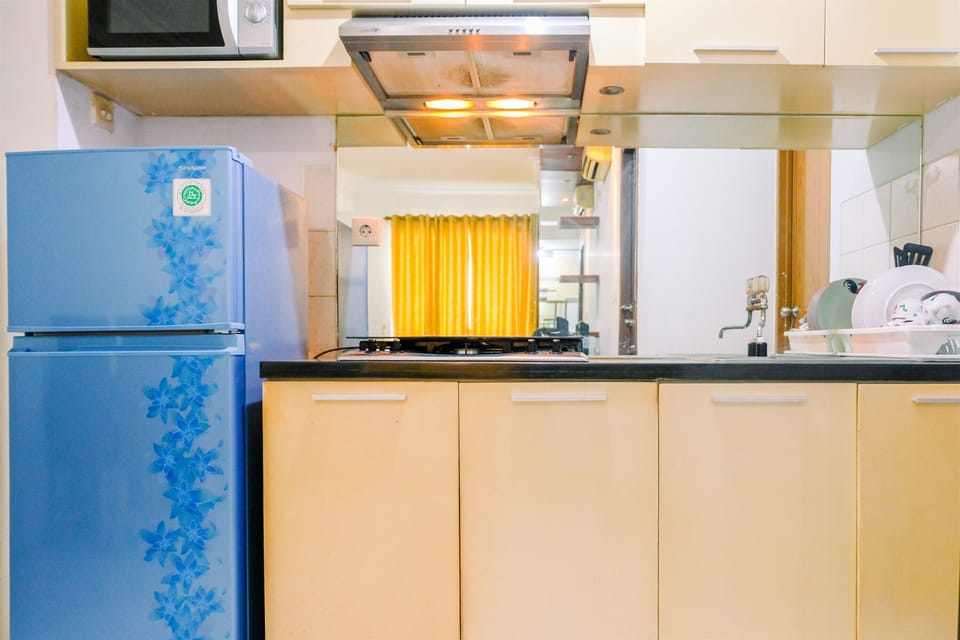 Room | Private kitchen | Fridge, stovetop, electric kettle, cookware/dishes/utensils
