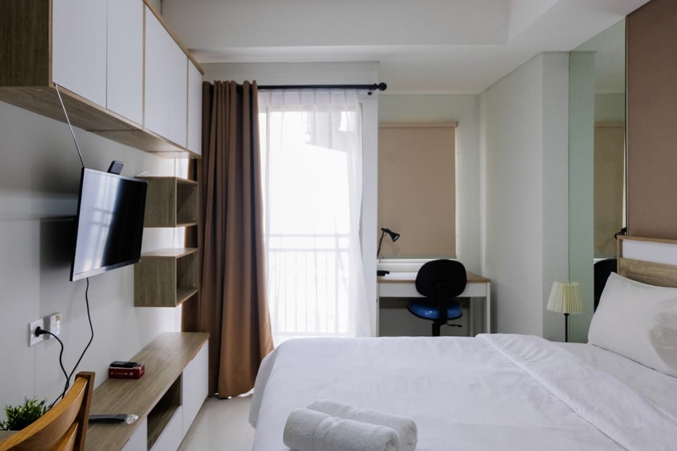 Room | 1 bedroom, desk, bed sheets