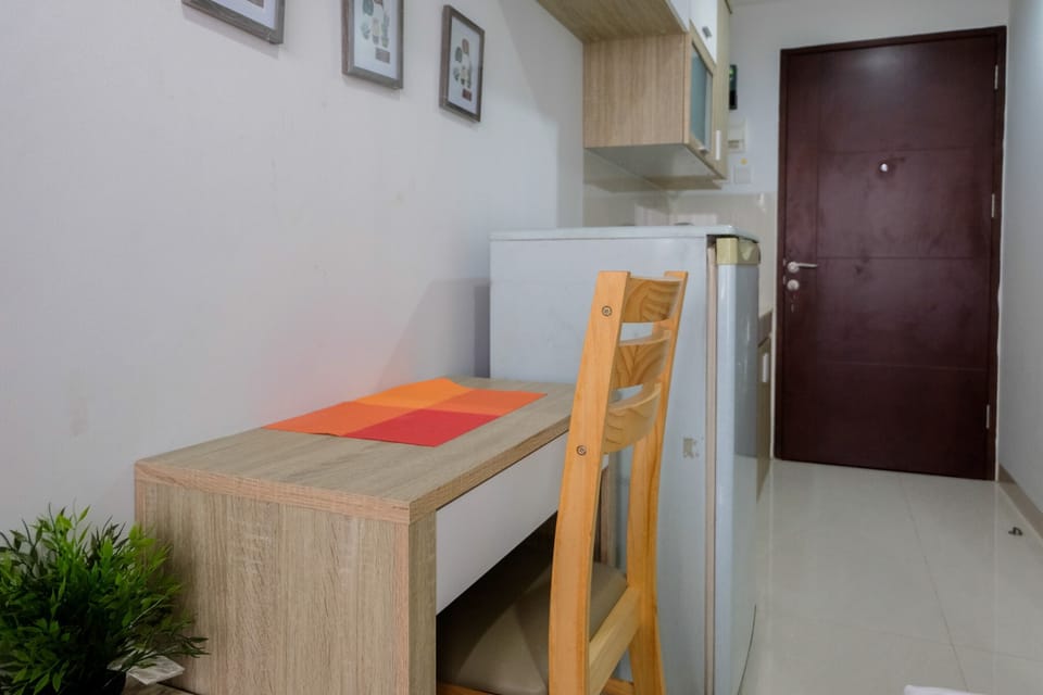 Room | In-room dining