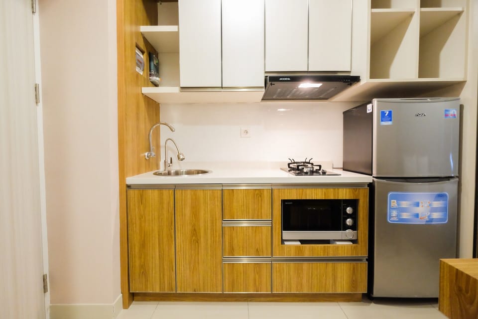 Room | Private kitchen | Fridge, microwave, stovetop, electric kettle