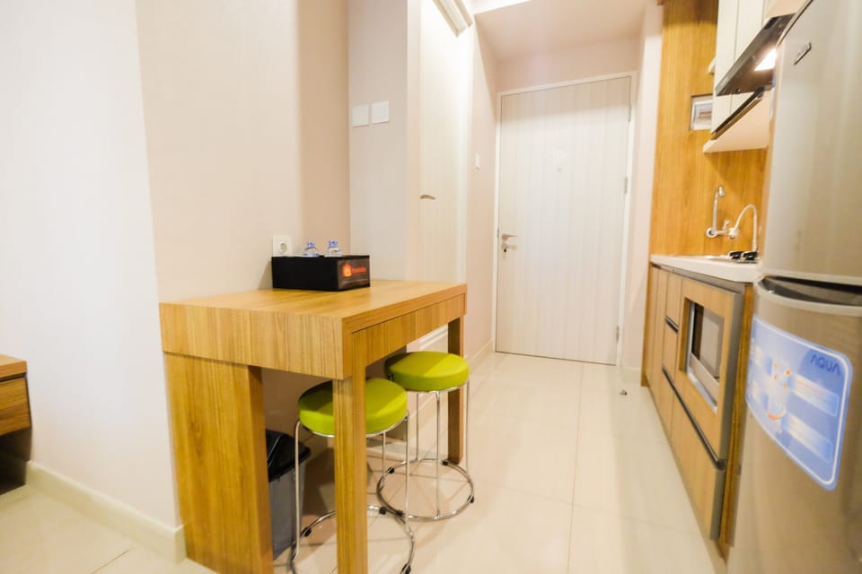 Room | In-room dining