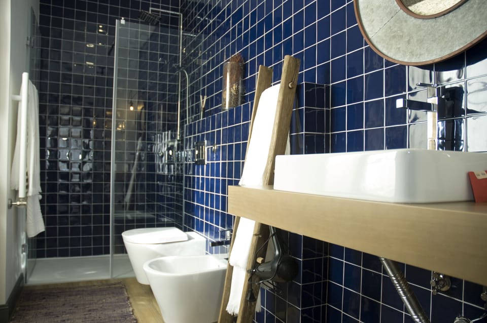 Comfort Double or Twin Room | Bathroom | Shower, hair dryer, towels, soap