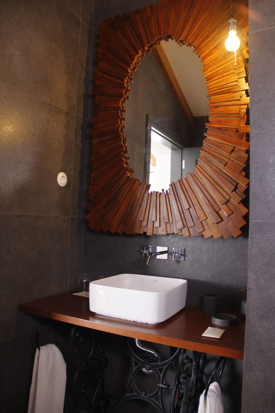 Panoramic Studio Suite | Bathroom sink
