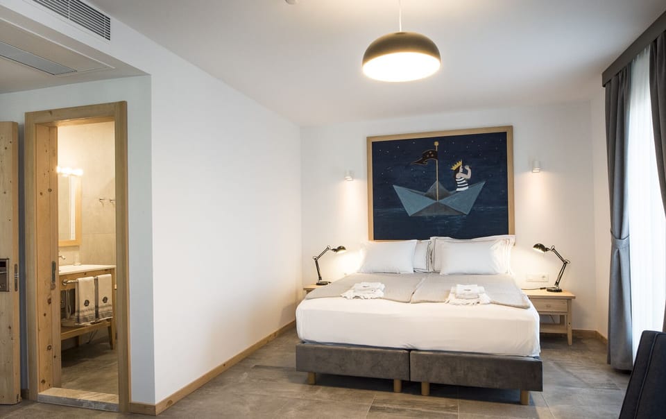 Grand Double or Twin Room | Egyptian cotton sheets, premium bedding, pillowtop beds, free minibar