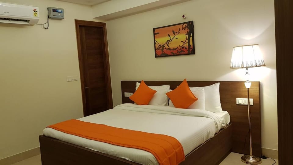 Soundproofing, iron/ironing board, rollaway beds, free WiFi