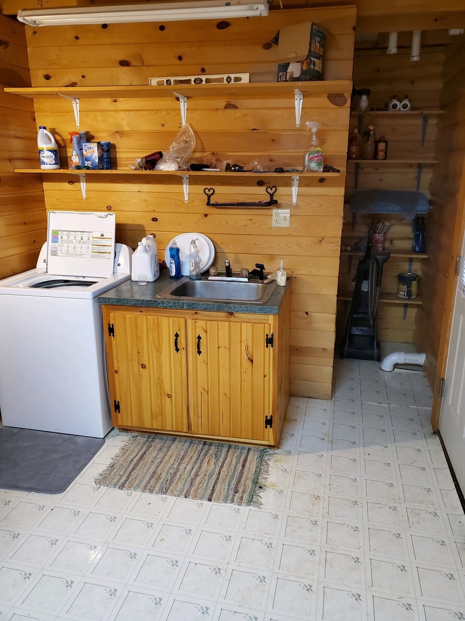 Main level laundry room