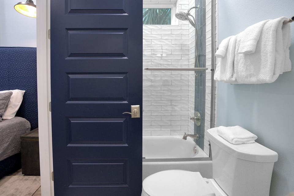 1st Floor King Room Private En-Suite
