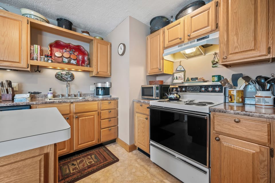 Fully equipped kitchen