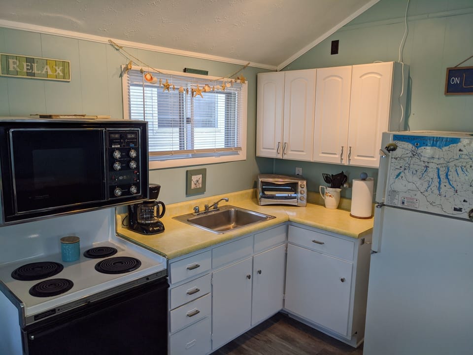 Fully equipped kitchen