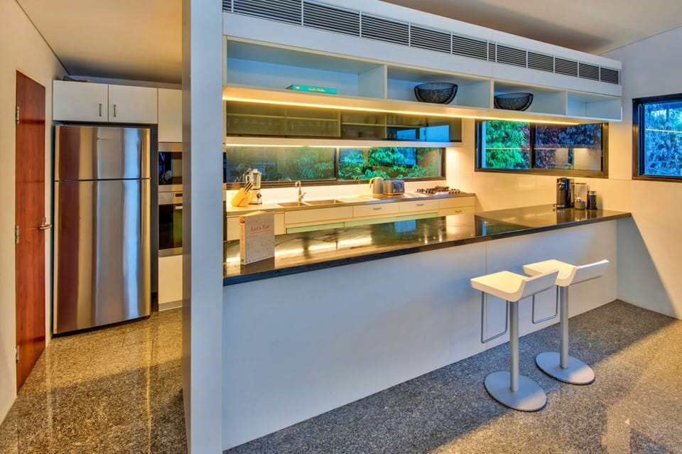 Apartment, 3 Bedroom | Private kitchen | Fridge, microwave, stovetop, dishwasher