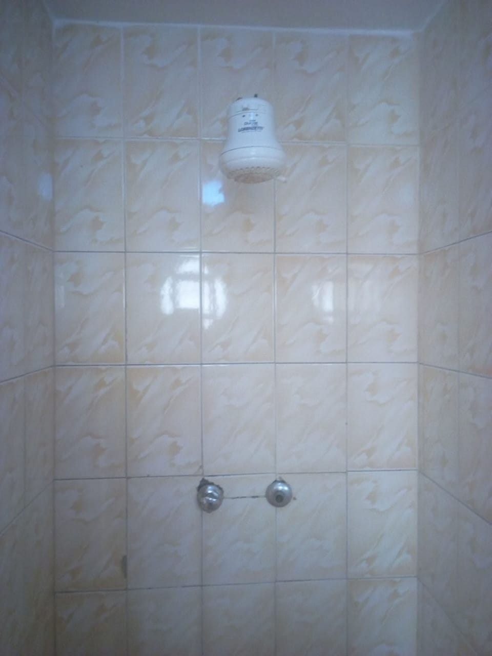 Single Room | Bathroom shower