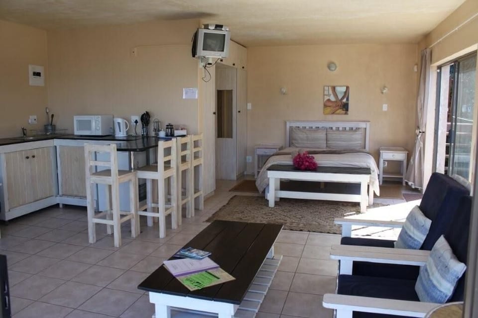 Standard Studio (Self-Catering) | Individually decorated, individually furnished, soundproofing, free WiFi
