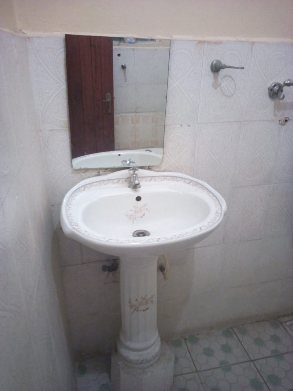 Double Room | Bathroom sink