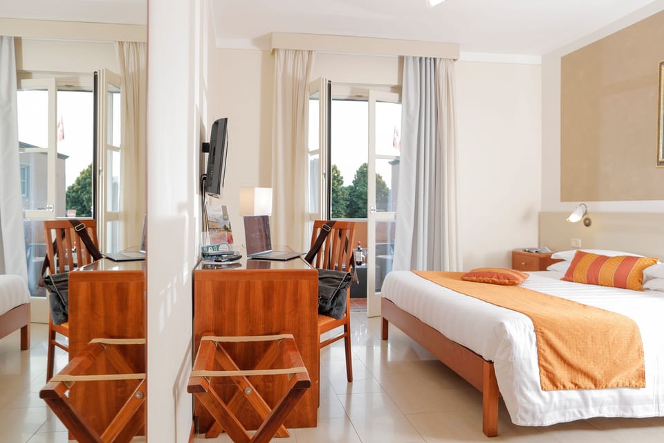 Superior Double Room | Minibar, in-room safe, desk, soundproofing