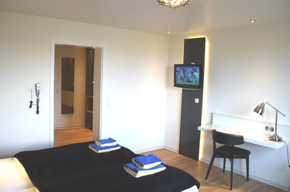In-room safe, free cribs/infant beds, free WiFi