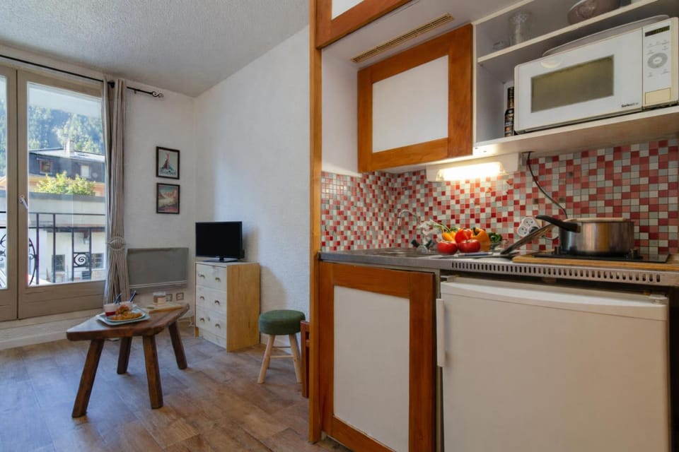 Kitchenette and HD TV