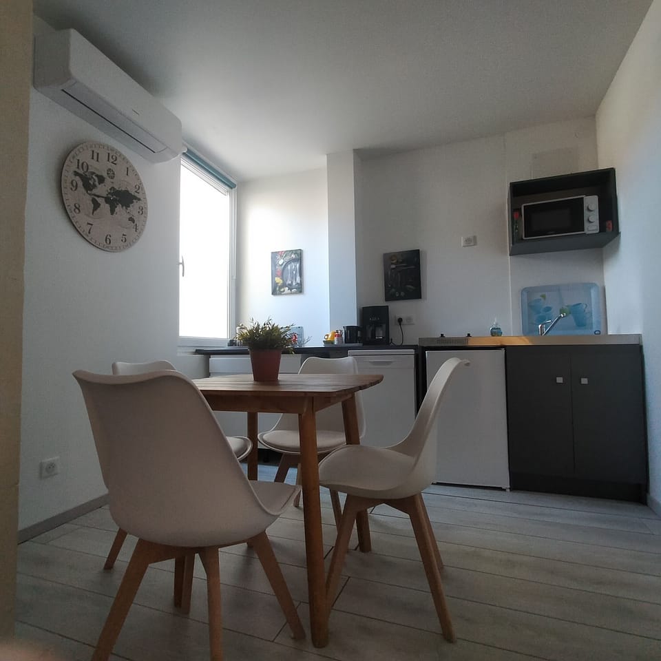 Duplex | In-room dining