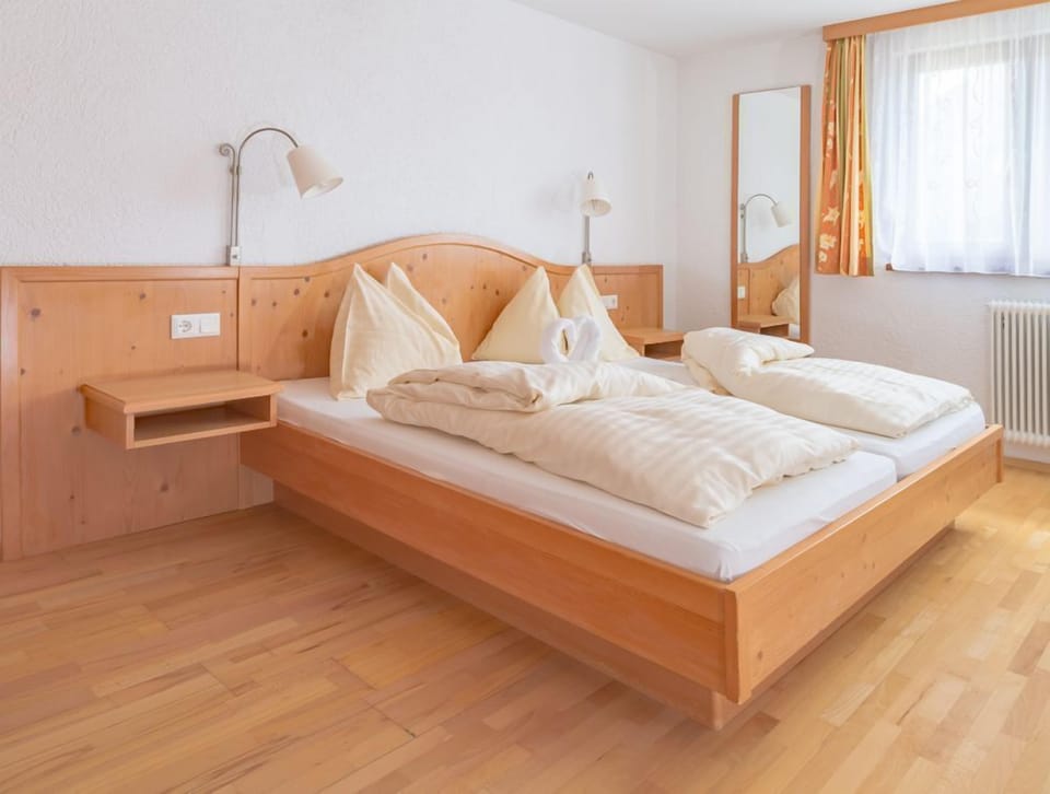 Standard Double Room | Hypo-allergenic bedding, free WiFi, bed sheets