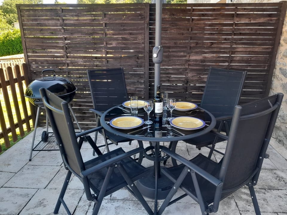 Private outdoor dining