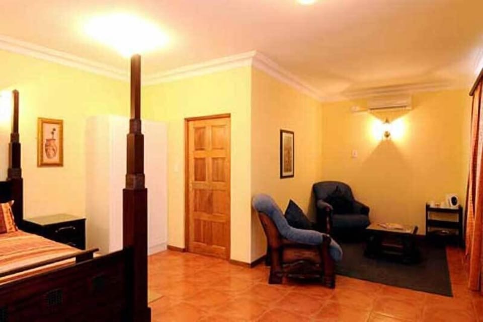 Deluxe Room | Individually decorated, individually furnished, bed sheets