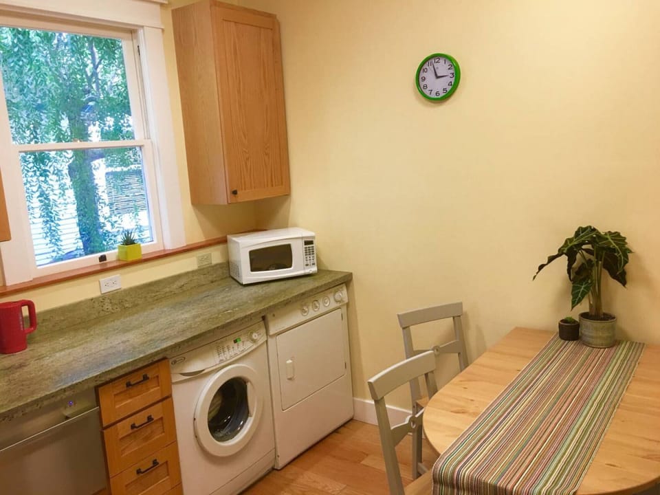 Apartment | Laundry