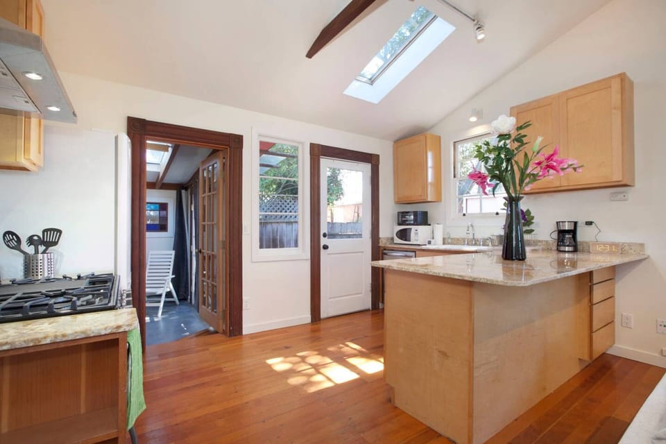 Cottage | Private kitchen | Full-size fridge, microwave, oven, stovetop