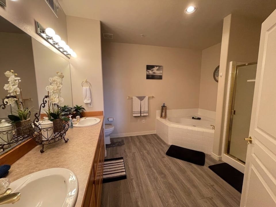 En-Suite Master Bath