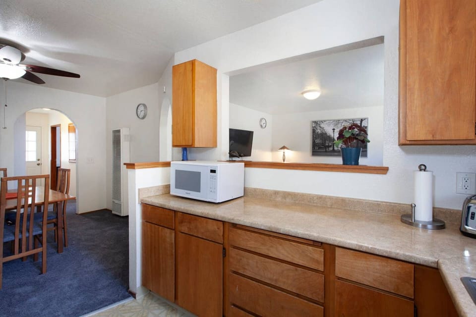 House | Private kitchen | Full-size fridge, microwave, oven, stovetop