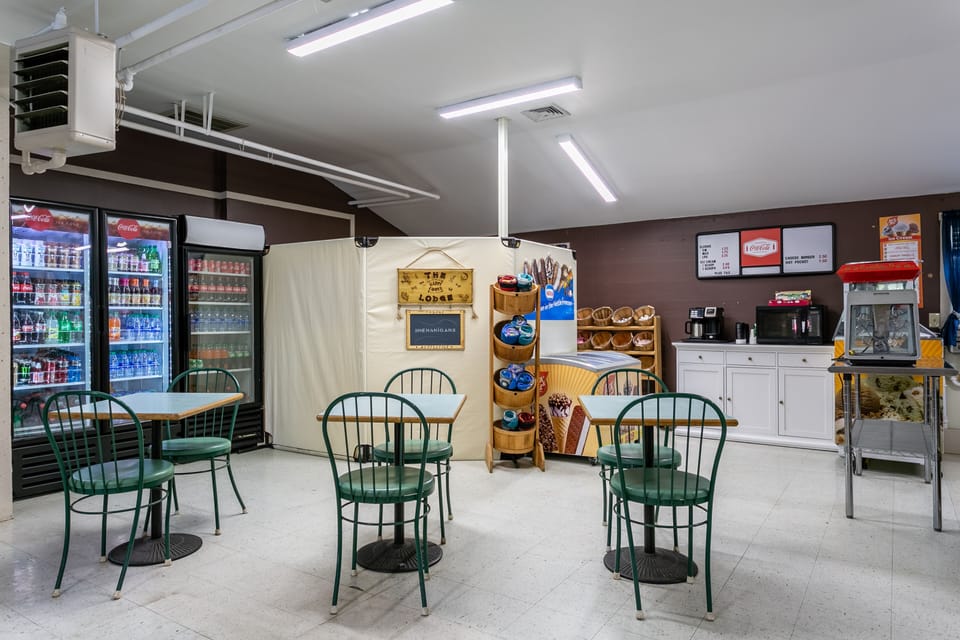 Snack bar