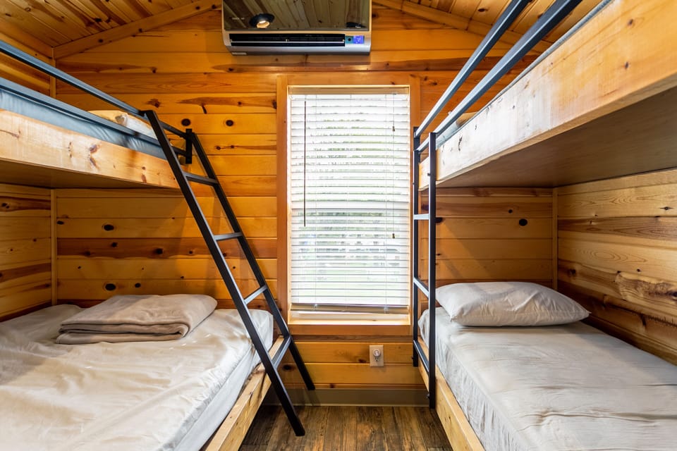 Premier Cottage, 2 Bedrooms | WiFi