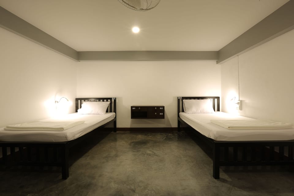 Twin Room - Age 18-40 | Free WiFi, bed sheets