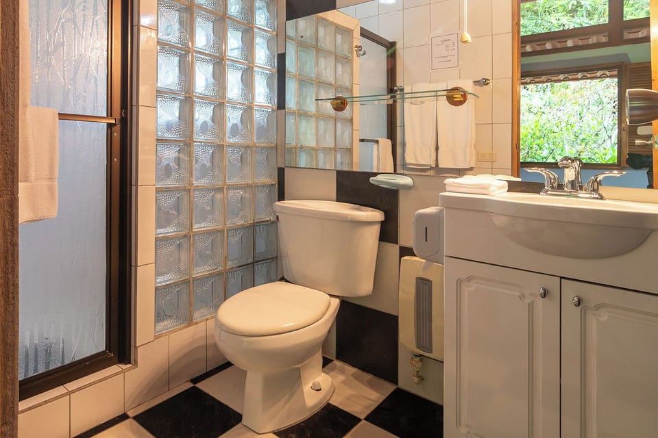 Cabin, Private Bathroom (River) | Desk, free WiFi, bed sheets, wheelchair access