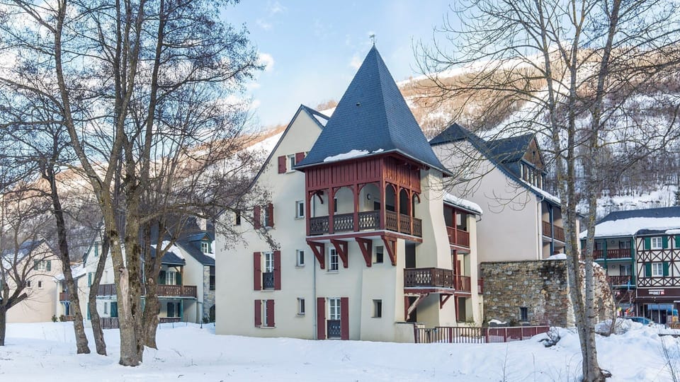 Spend your next holidays skiing.