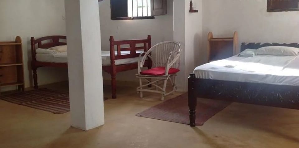 Individually decorated, desk, free WiFi, bed sheets